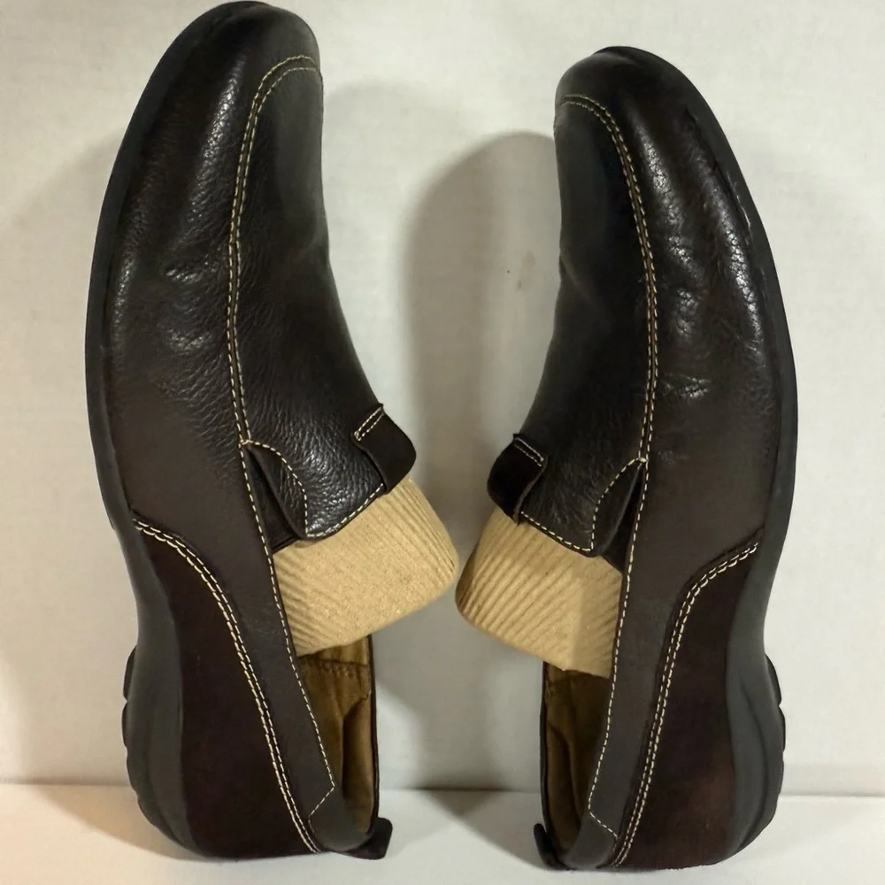 Men’s Naturalizer brown leather upper size 10 loafer shoes